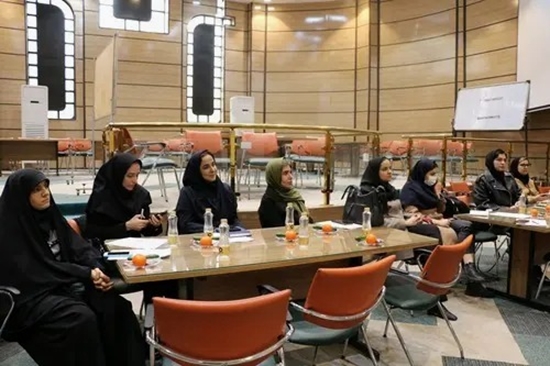 دوره آموزشی «نورا (نوآوران رهبری آینده)»  