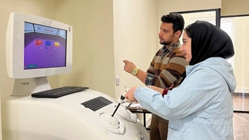 برگزاری جلسه آموزشی مبتنی بر شبیه ساز لاپاراسکوپی به رزیدنت رشته زنان و زایمان بیمارستان آرش در مرکز شبیه سازی دانشگاه در تاریخ 12 بهمن 