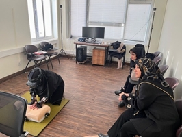 برگزاری جلسه آموزشی مبتنی بر شبیه ساز به دانشجوهای رزیدنت بیمارستان ضیائیان در مرکز شبیه سازی دانشگاه